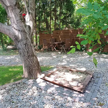 Apartamento Dóra Balatonszarszo